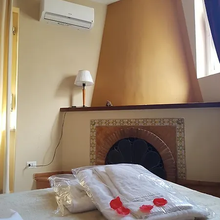 Un Tetto Di Stelle Deluxe 3* Salerno